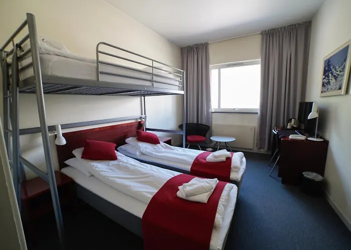 Hotel Sitla & *
